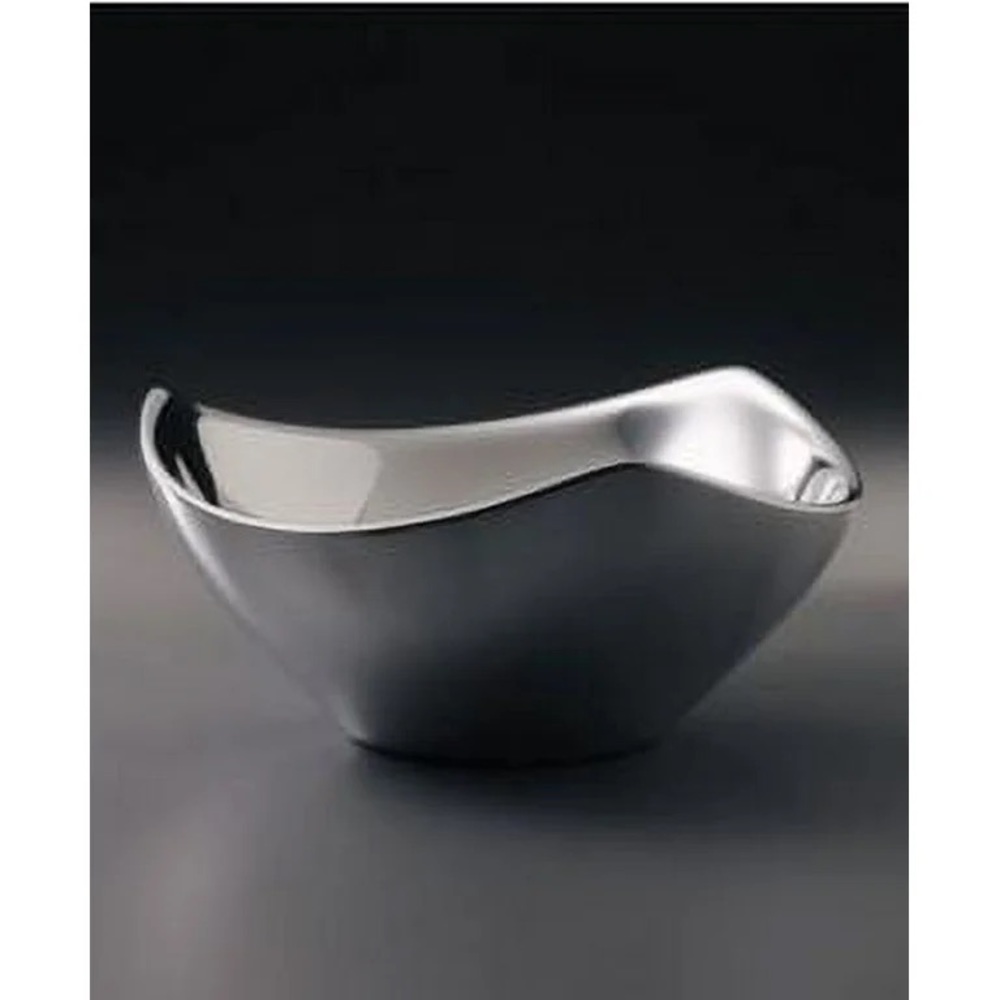 New in box! 1967 nambe Tri-Corner Bowl